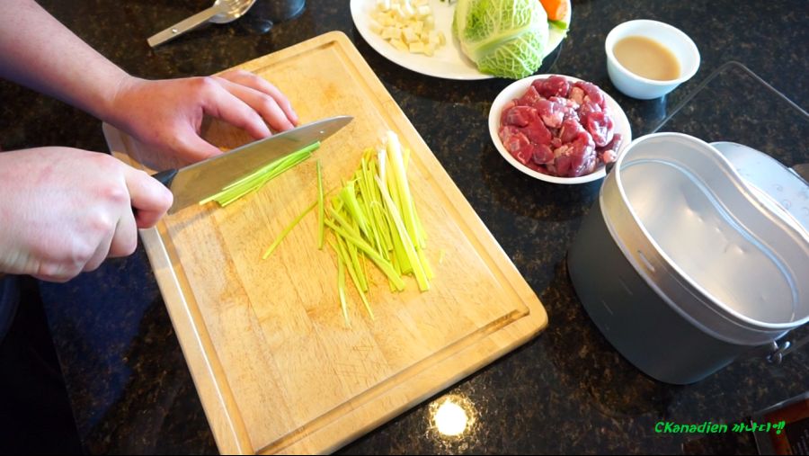 (브금) [덕국음식] 2차대전 독일군 채소스튜 & 피셸스타이너 아인토프_88.jpg