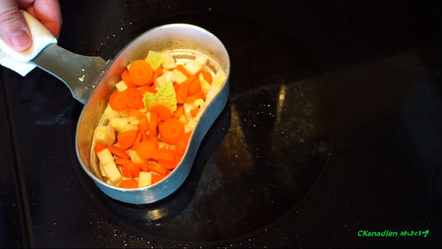 (브금) [덕국음식] 2차대전 독일군 채소스튜 & 피셸스타이너 아인토프_102.jpg