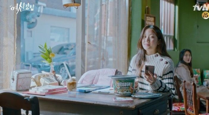 요즘 03년생은 카페에서 인스턴트 훠궈 먹는구나...jpg_5.jpeg