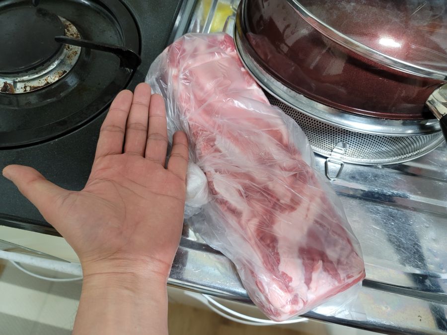 오랜만에 통삼겹살 오븐구이를 해보았습니다._2.jpg