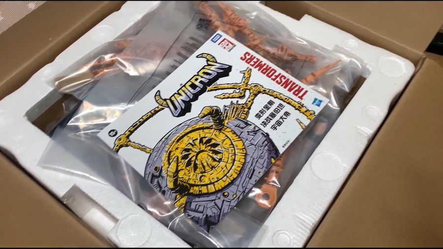 트랜스포머_유니크론_워포사이버트론 시즈_언박싱_transformers_unicron_unboxing_war for cybertron_헬로카봇_카봇_또봇_carbot_tobot.mpeg_20210308_010510.965.jpg