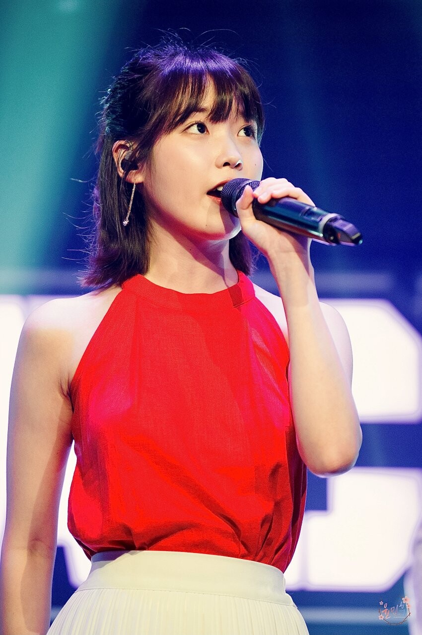 아이유) 단발머리 모음_6.jpg