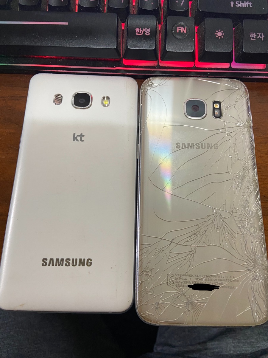 저번 화요일에 친구한테 J5 2016, S7 Edge 얻어왔습니다._6.jpeg