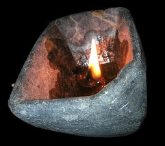 paleoeskimo_lamp_burning.jpg