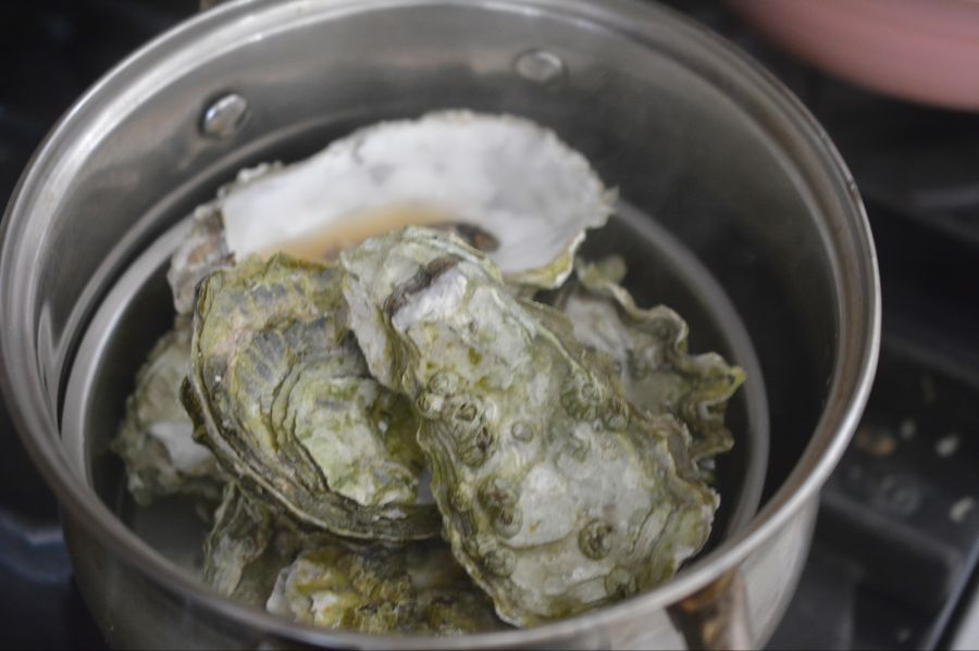 가족들과 같이 먹은 석화와 돈까스;ㅎ_2.jpg