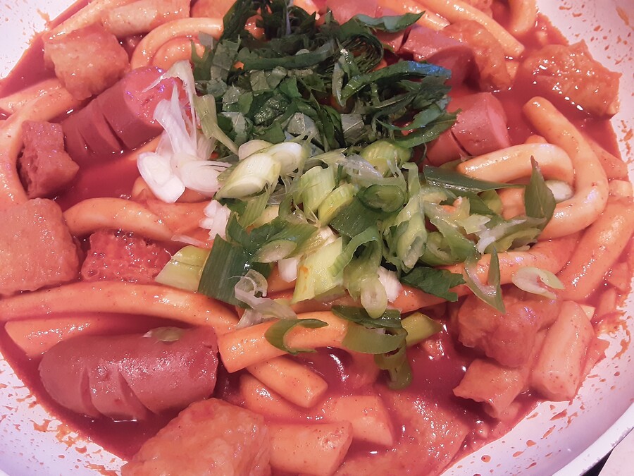 핫도그 넣어서 만든 떡볶이._2.jpg
