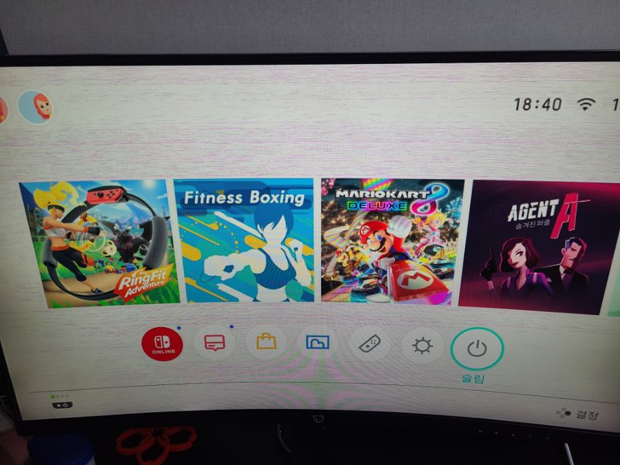 닌텐도 스위치 독모드로 사용중인데 화면에 줄이 생겼습니다._1.jpg