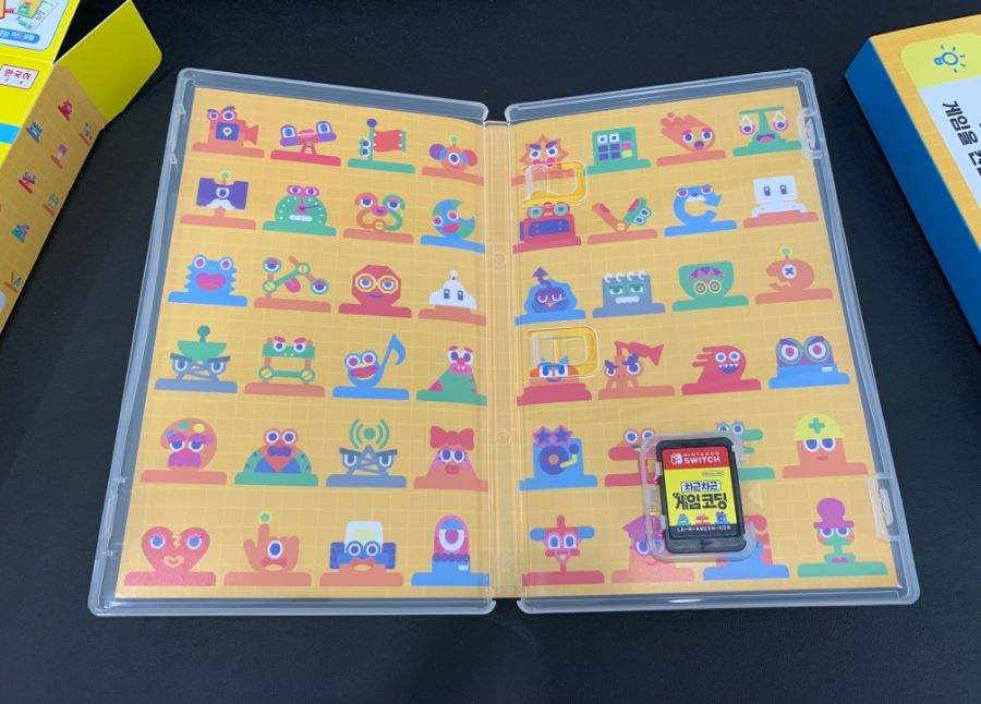 패키지 수령하였습니다. 속지 사진_1.jpg