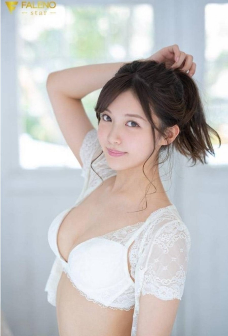 ㅇㅎ] 5월에 데뷔한 펠레노 신인 AV 배우 | (백업)유머 게시판(2020-2021) | RULIWEB