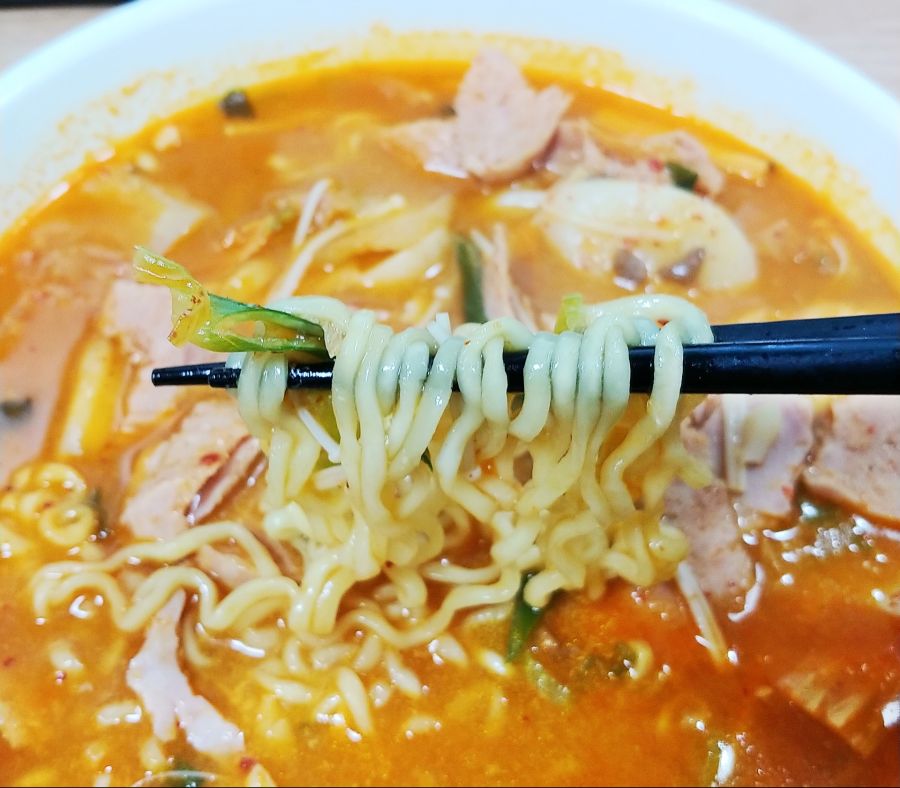 이거저거 넣은 스팸라면_6.jpg