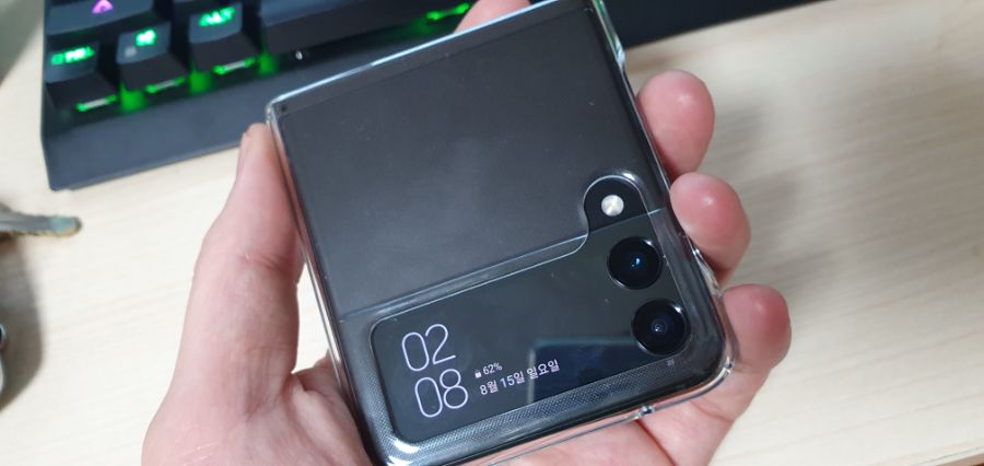 z플립3 만져봤어요_3.jpg