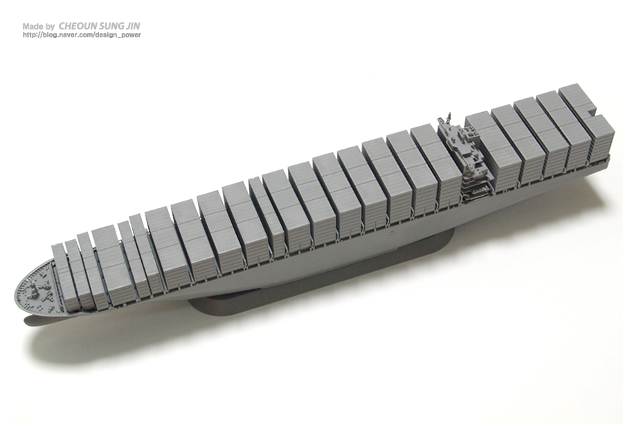 Container Ship "Colombo Express" 프라모델 모형_7.jpg