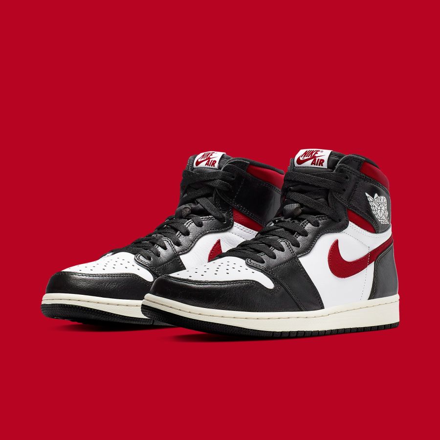 air-jordan-1-gym-red-release-date-555088-061-pair.jpg