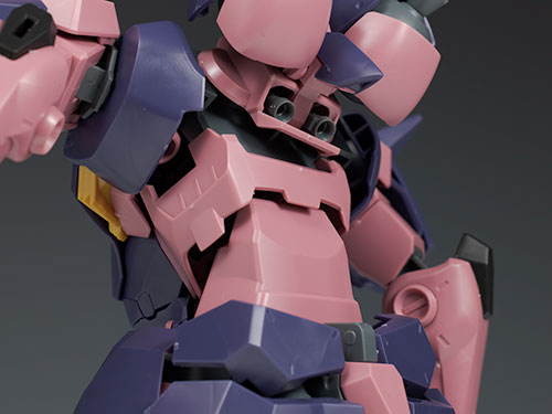 HGUC 1/144 멧사 F02형 지휘관기 해외 리뷰_24.jpg