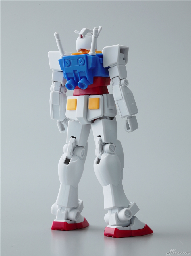 RX78 ガンダム キット（背面）.jpg