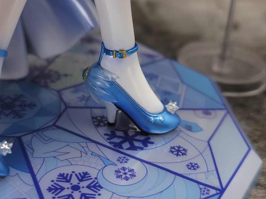 [굿스마일] 유키미쿠 2019 1/7 Snow Pricess_18.jpg