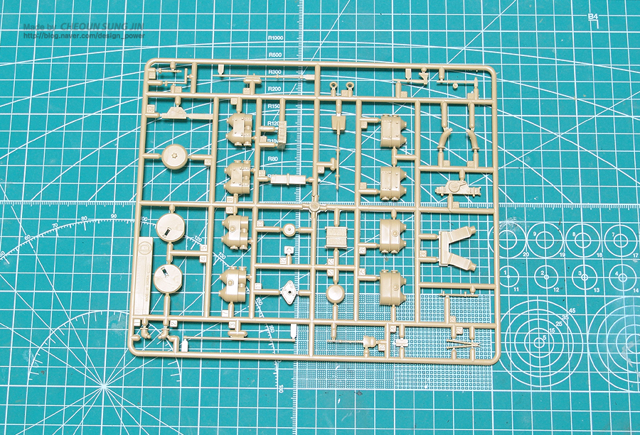 Tiger I Early Ver. w/Interior 프라모델 모형_4.jpg