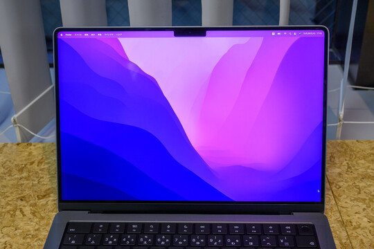신형 MacBook Pro의 노치, 생각보다 어색함이 있어_2.jpg