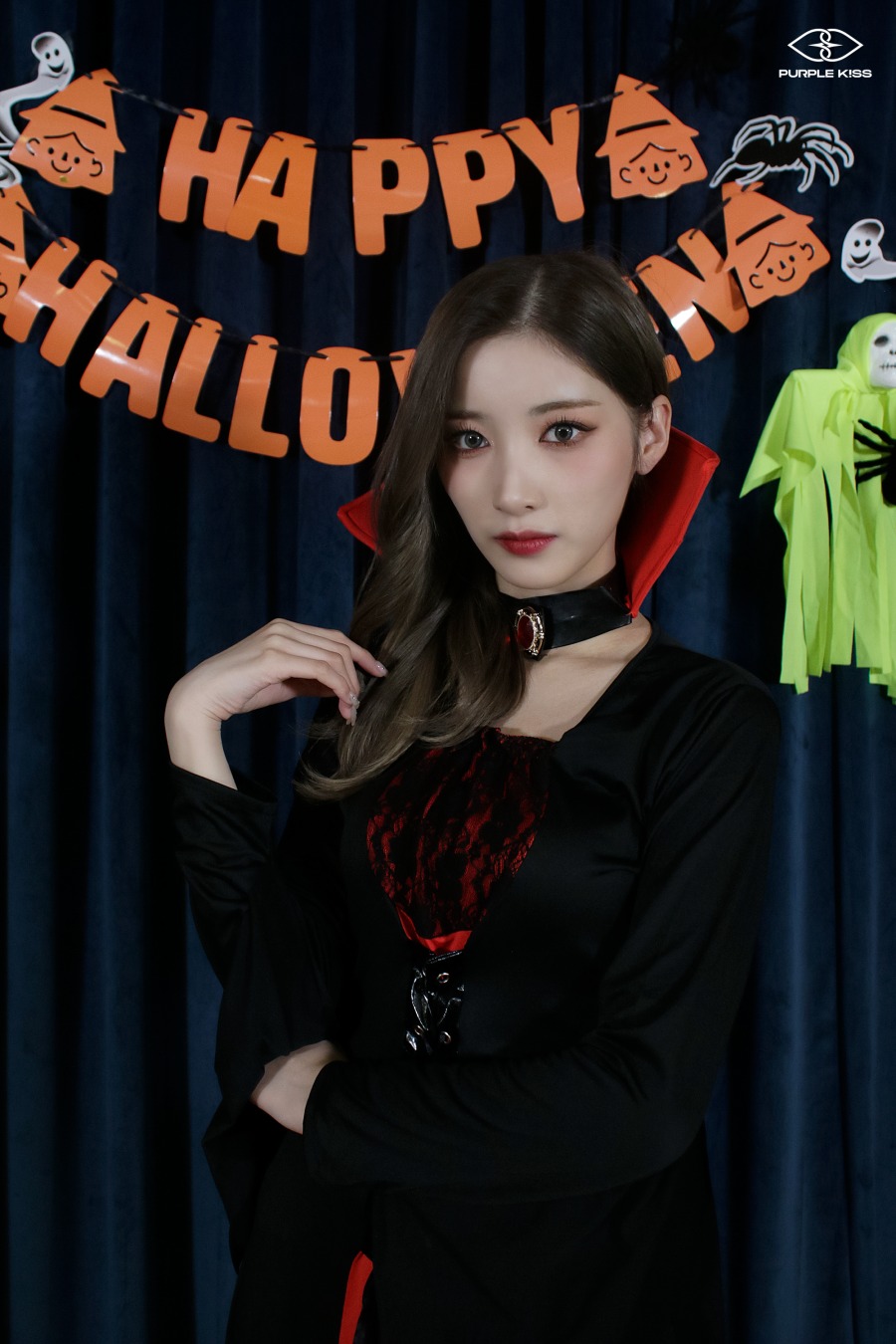 211029.[P.S DIARY] Halloween Costume Photowall BEHIND 10.jpg