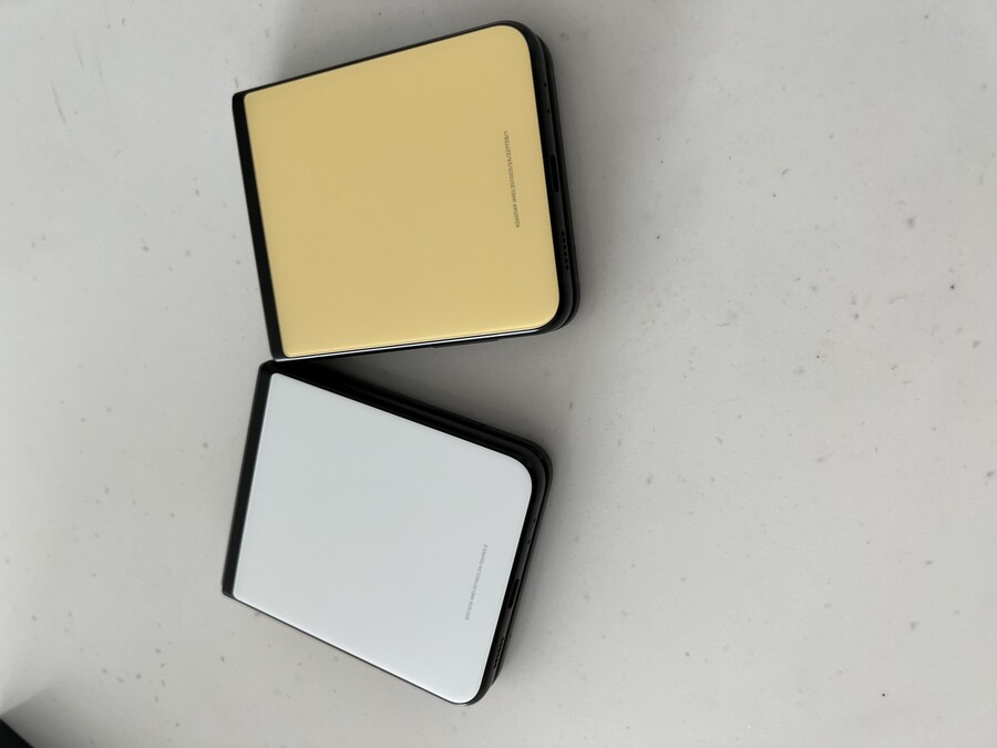갤럭시Z플립3 비스포크 에디션(블루-엘로우) 만 하루 사용기_23.jpeg