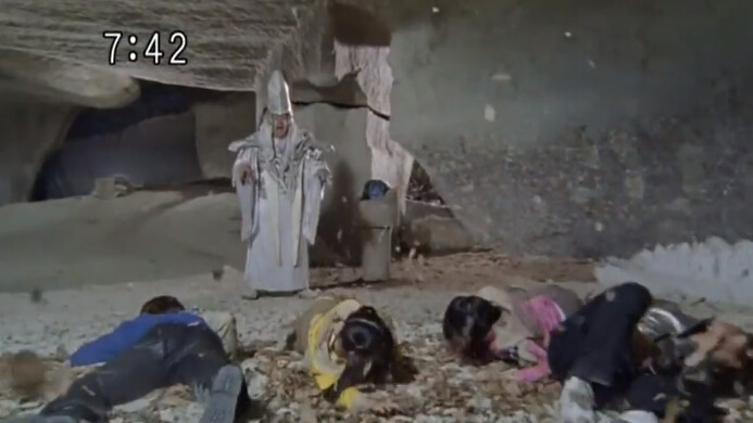 전대물) 어떤 개그캐가 최종보스_56.png