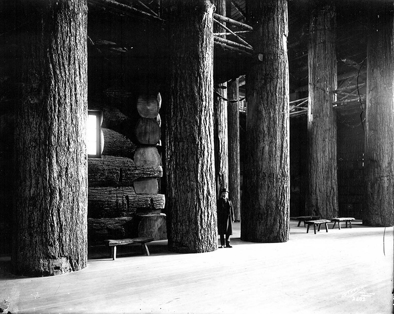 world-largest-log-cabin-portland (13).jpg