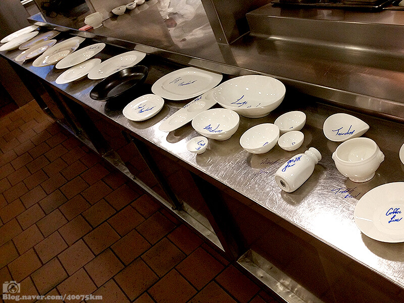 미국 요리학교 CIA: 요리의 완성, FOH_7.jpg