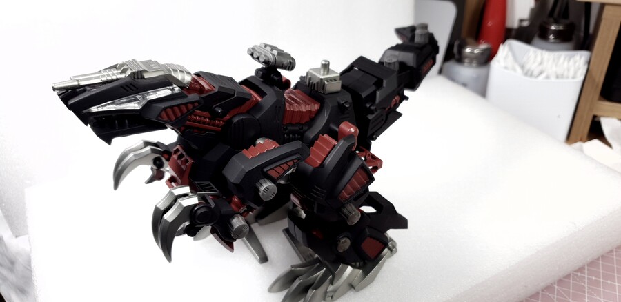 ZOIDS EZ-026 제노사우러 작업기입니다._1.jpg