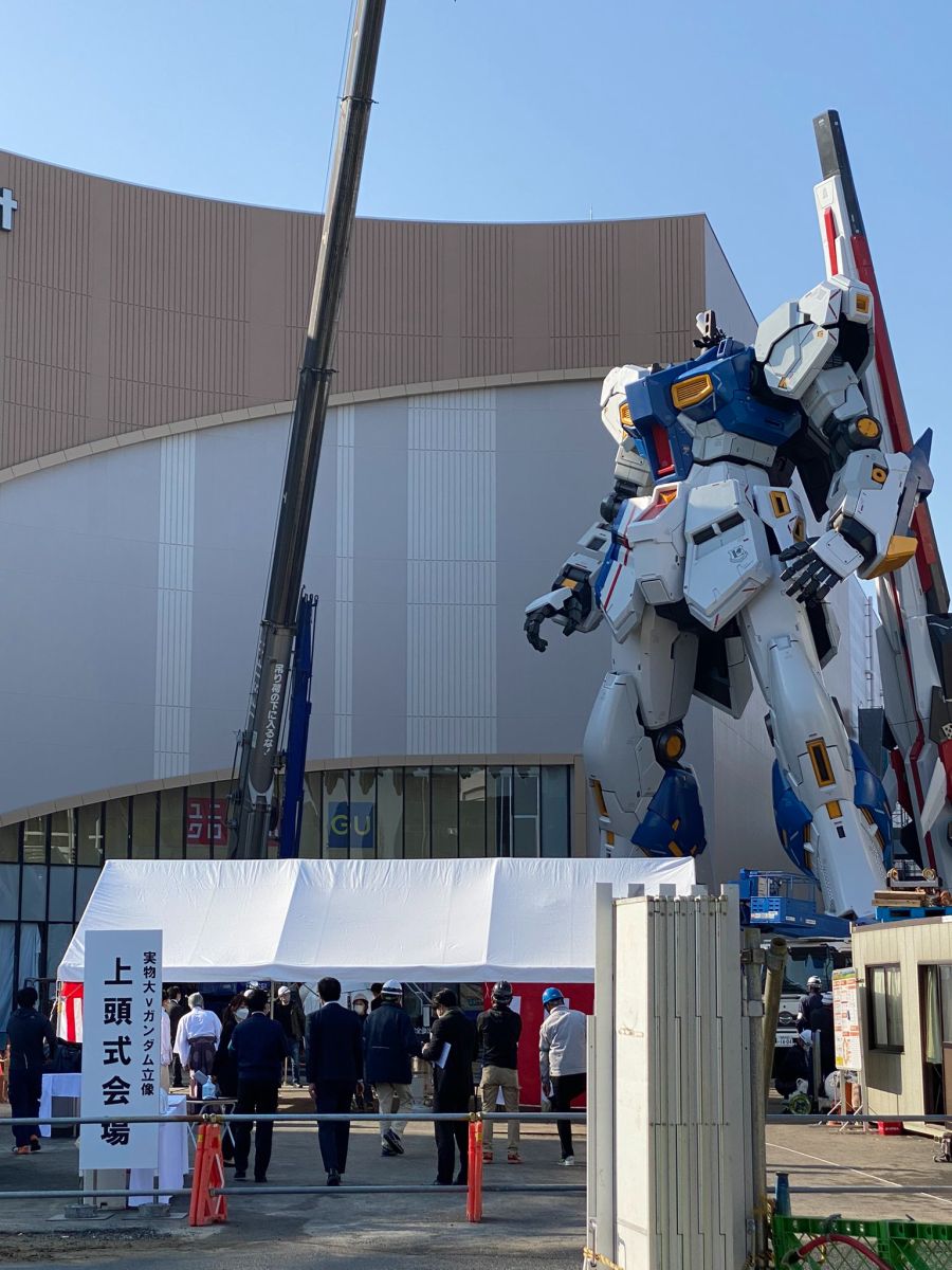 후쿠오카 1/1 뉴 건담 입상 머리 건설 사진_1.jpg