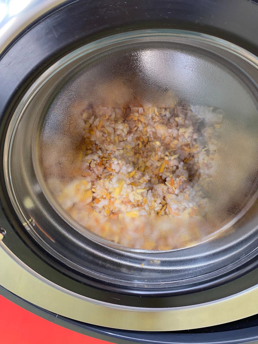 코인빨래방 세탁기 안에서 본 볶음밥jpg