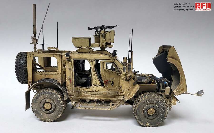 RFM 1/35 M1240A1 M-ATV(Full interior)완성_5.jpg