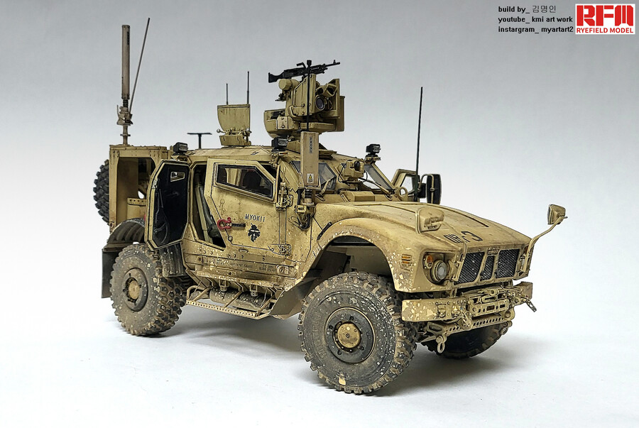 RFM 1/35 M1240A1 M-ATV(Full interior)완성_11.jpg