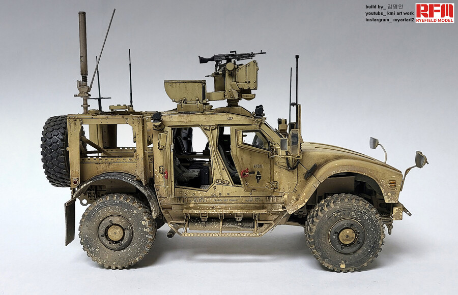 RFM 1/35 M1240A1 M-ATV(Full interior)완성_12.jpg