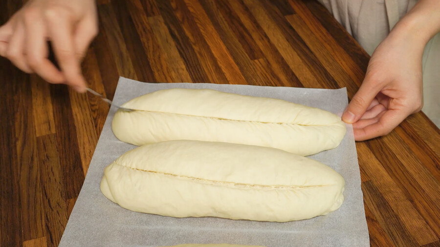 마늘을 아낌없이 때려 넣은 마늘빵_10.png