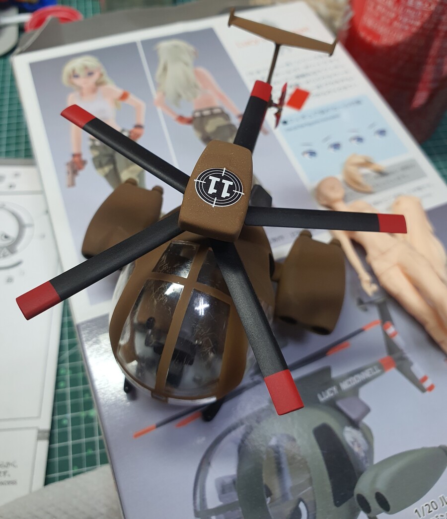 하세가와 에그걸 컬렉션 No.11 루시 맥도넬 및 휴즈 500(추가 완성)_13.jpg