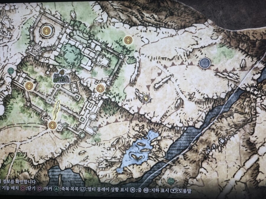 스텟초기화용 물방울 유생+유년 학도의 모자/로브 획득장소_1.jpg