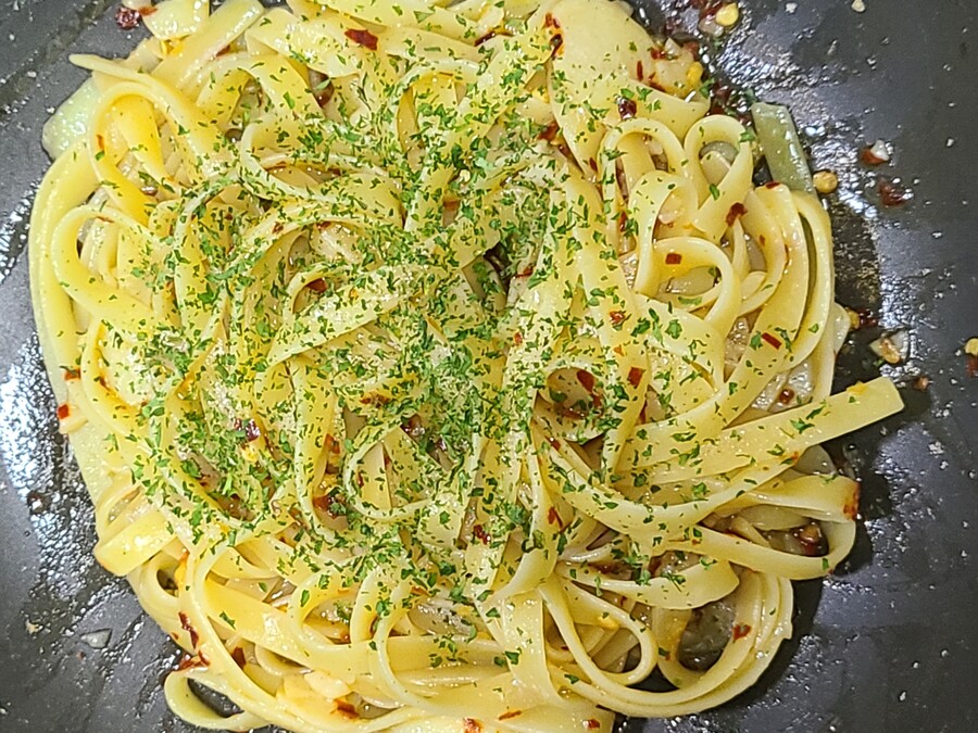 자취하면서 해먹었던 요리(거의 다 파스타)_5.jpg