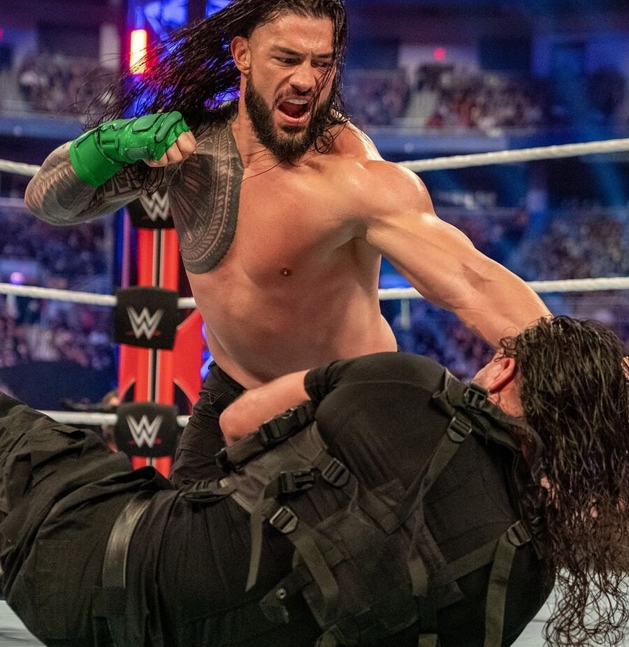 WWE 슈퍼스타 녹색 버젼 코스튬 (공식 인스타그램)_6.jpg