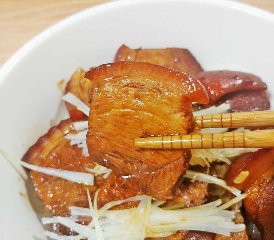 돼지고기조림 덮밥_2.jpg