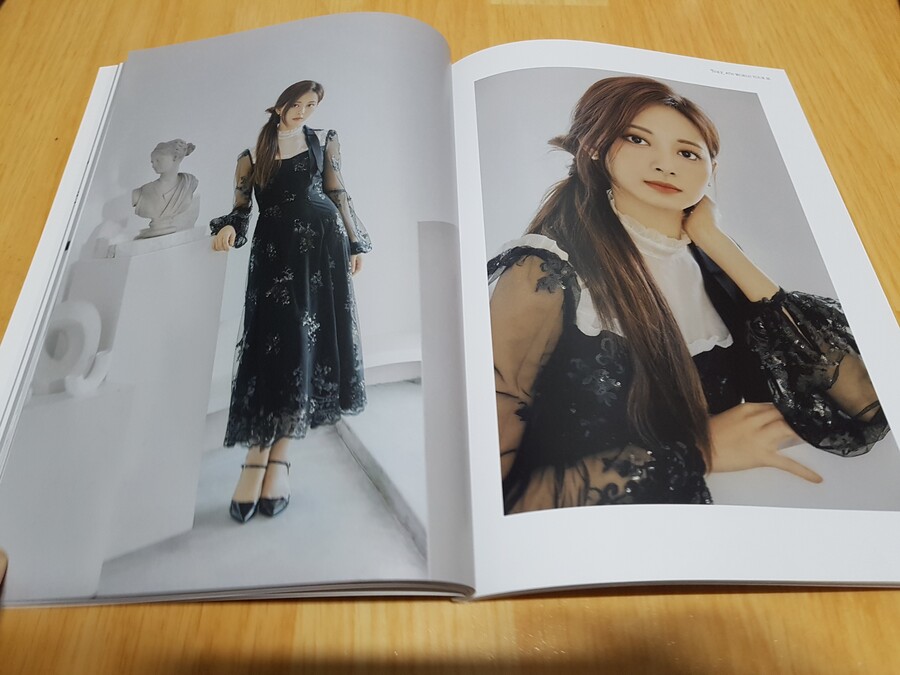 트와이스 진 포토북_22.jpg