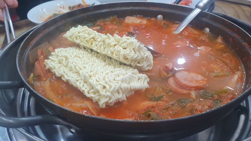 수원 이나경송탄부대찌개_4.jpg