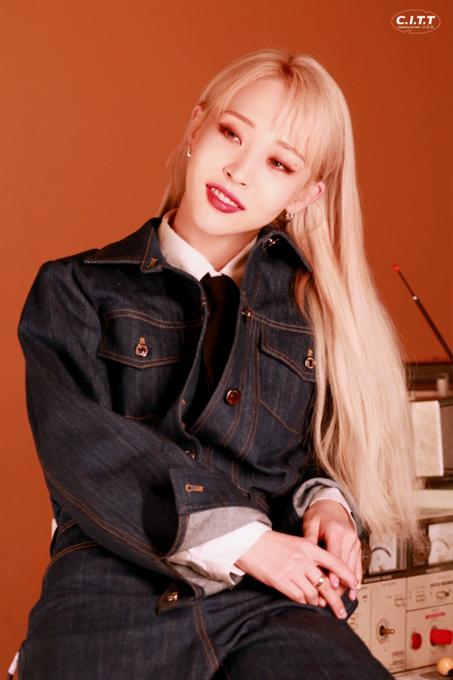 220430.Moon Byul 2nd Single Album [C.I.T.T (Cheese in the Trap)] BEHIND 18.jpg