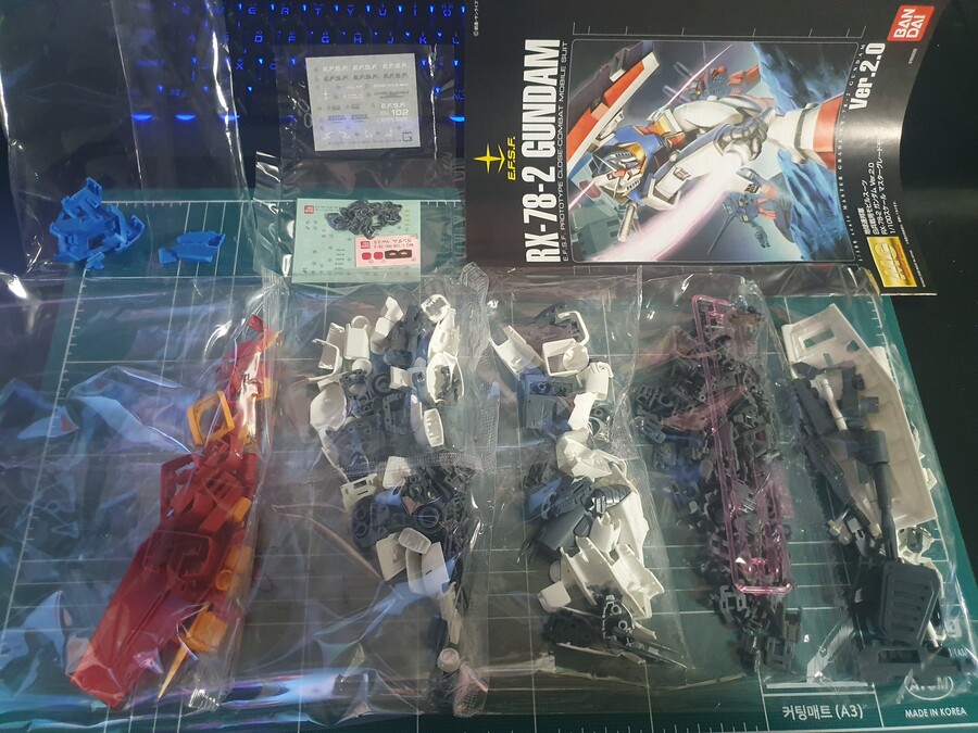 [MG근본?] RX-78 2.0의 '심장'_2.jpg