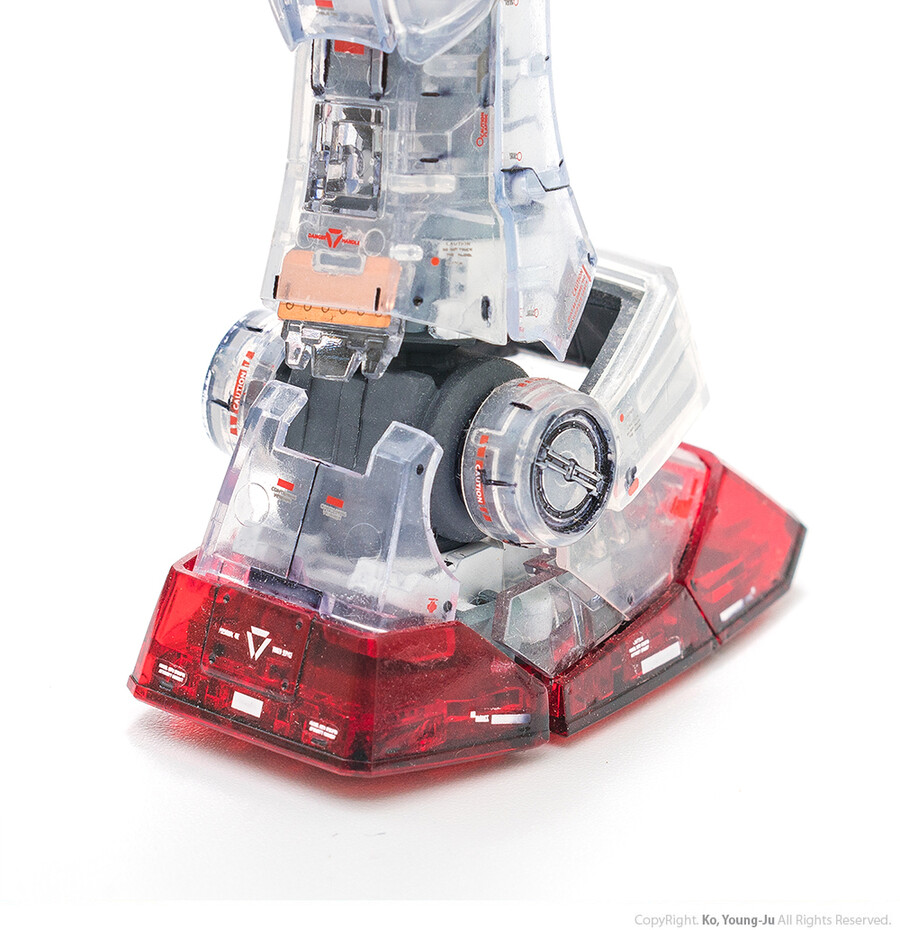MG 퍼스트 건담 3.0 클리어 컬러 (RX-78-2 Gundam) 리뷰_18.jpg