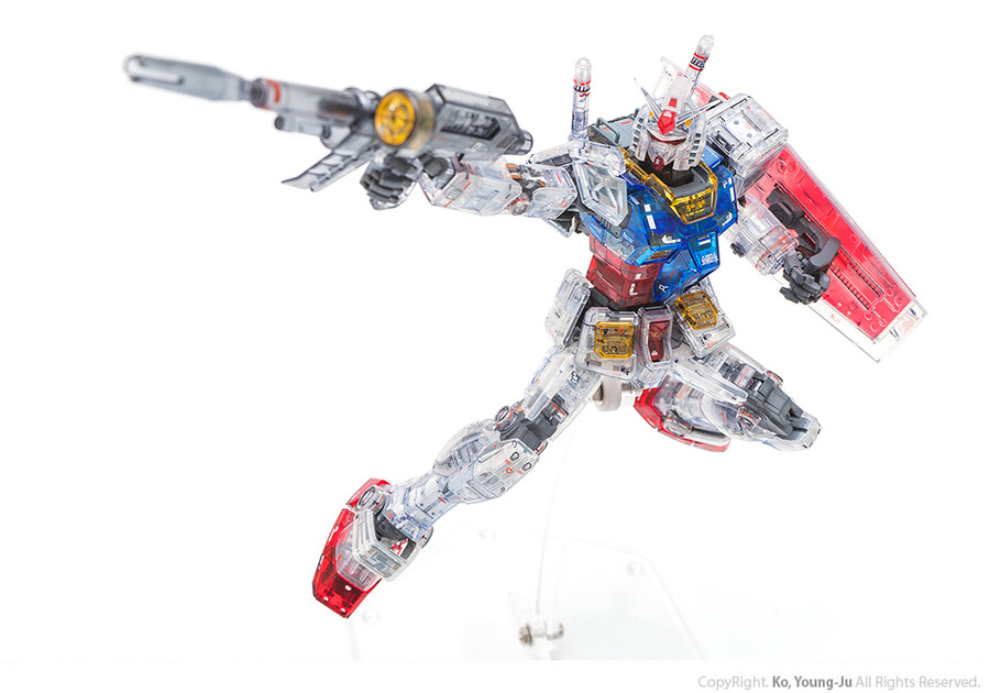 MG 퍼스트 건담 3.0 클리어 컬러 (RX-78-2 Gundam) 리뷰_54.jpg