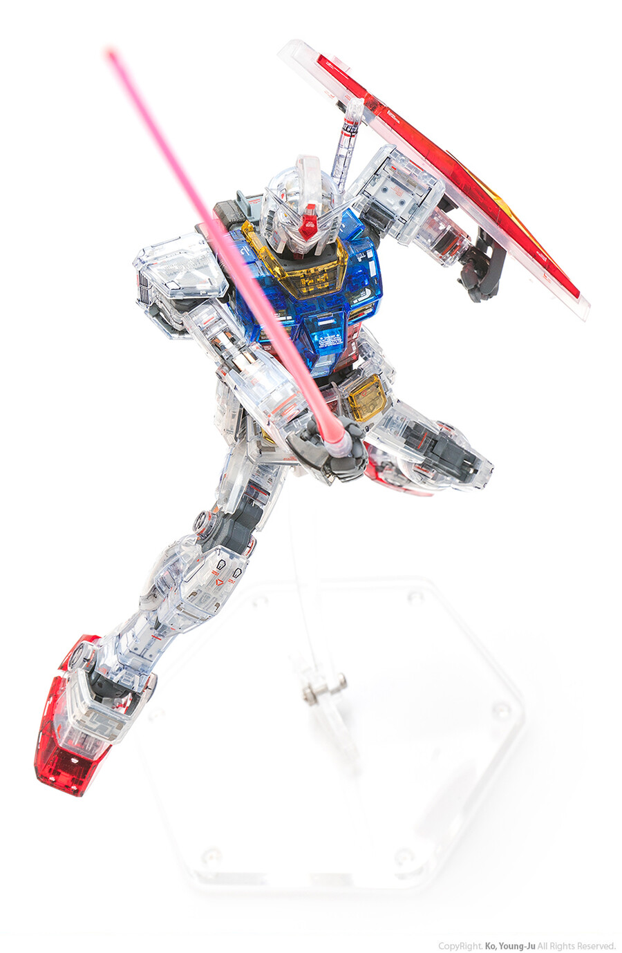 MG 퍼스트 건담 3.0 클리어 컬러 (RX-78-2 Gundam) 리뷰_63.jpg