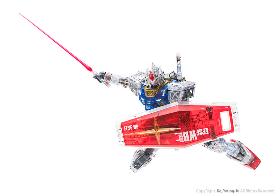 MG 퍼스트 건담 3.0 클리어 컬러 (RX-78-2 Gundam) 리뷰_68.jpg