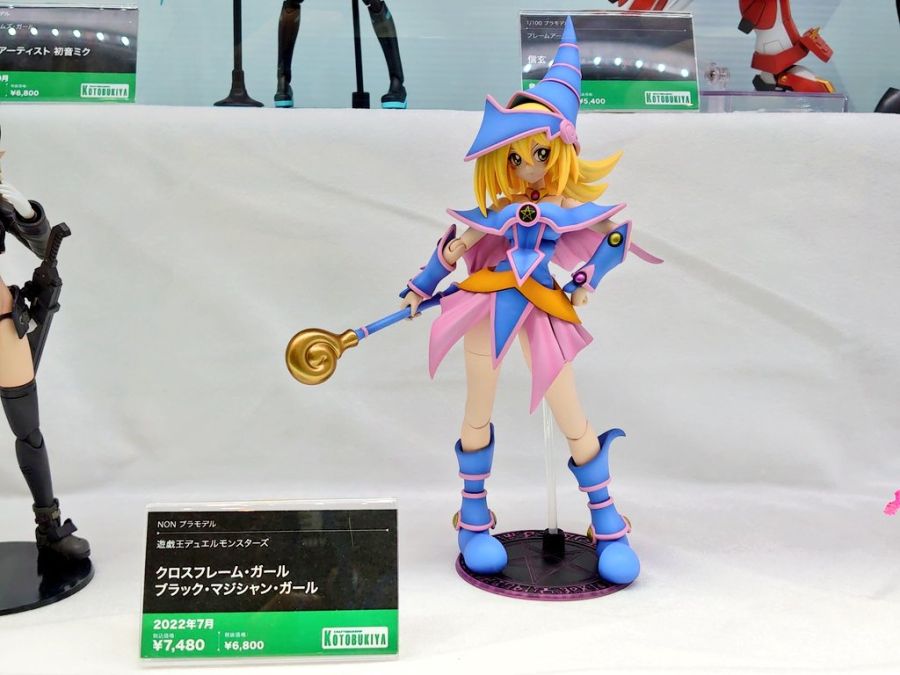 [코토부키야] 크로스 프레임 걸 블랙 매지션 걸 전시 사진_3.jpg