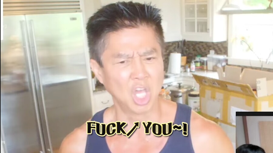 인방)외국인이 한국 스트리머에게 법규 강의 하는 상황_1.jpg