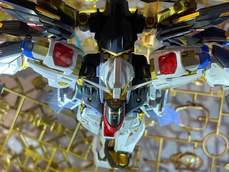 [반다이] MGEX 스트라이크 프리덤 건담 전시사진_26.jpg